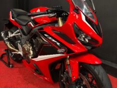 HONDA MOTOS CBR 650 F /2023 EXCLUSIVO VEÍCULOS SANTA CRUZ DO SUL / Carros no Vale