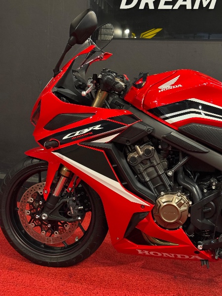 HONDA MOTOS CBR 650 F /2023 EXCLUSIVO VEÍCULOS SANTA CRUZ DO SUL / Carros no Vale HONDA MOTOS CBR 650 F /2023 EXCLUSIVO VEÍCULOS SANTA CRUZ DO SUL / Carros no Vale