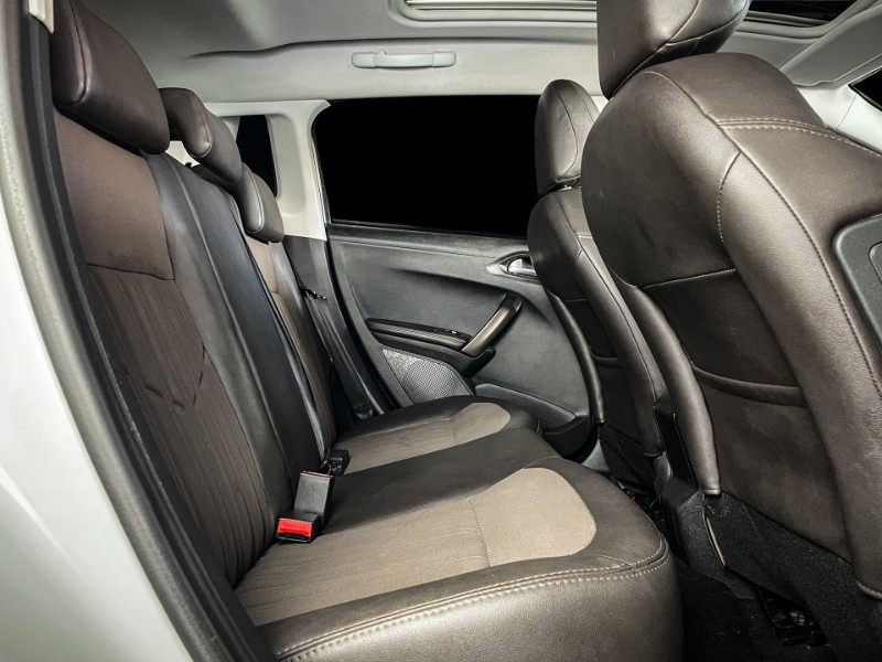 PEUGEOT 2008 1.6 16V FLEX GRIFFE 4P AUTOMÁTICO 2015/2016 DUARTE VEÍCULOS PORTO ALEGRE / Carros no Vale PEUGEOT 2008 1.6 16V FLEX GRIFFE 4P AUTOMÁTICO 2015/2016 DUARTE VEÍCULOS PORTO ALEGRE / Carros no Vale