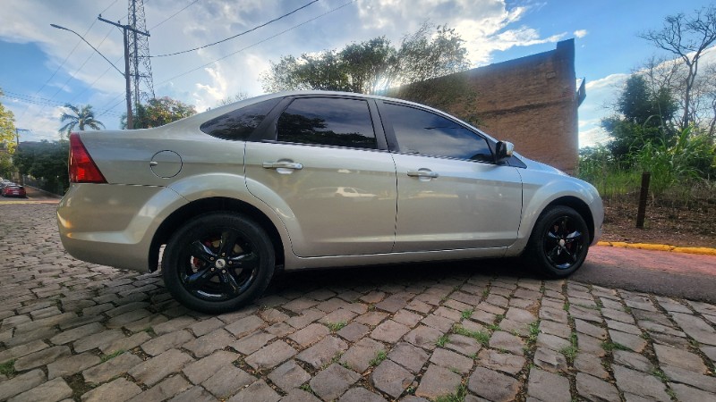 FORD FOCUS 2.0 SEDAN 2L FC 2009/2008 FERNANDO AUTOMÓVEIS | REVENDA DE CARROS ARROIO DO MEIO ARROIO DO MEIO / Carros no Vale