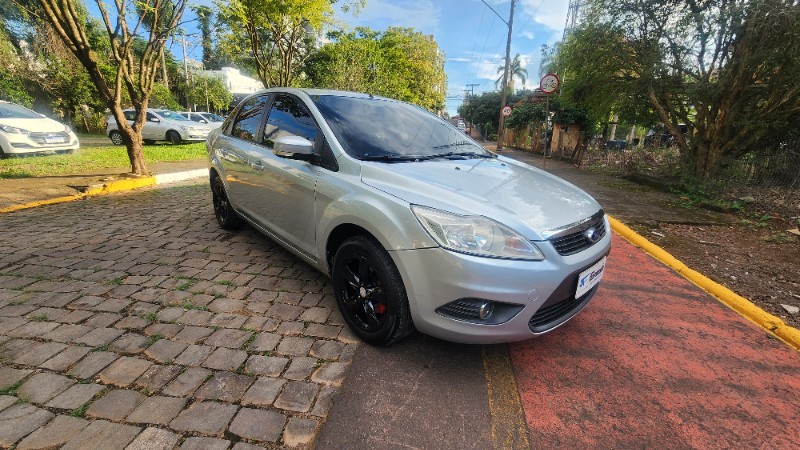 FORD FOCUS 2.0 SEDAN 2L FC 2009/2008 FERNANDO AUTOMÓVEIS | REVENDA DE CARROS ARROIO DO MEIO ARROIO DO MEIO / Carros no Vale