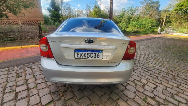 FORD FOCUS 2.0 SEDAN 2L FC 2009/2008 FERNANDO AUTOMÓVEIS | REVENDA DE CARROS ARROIO DO MEIO ARROIO DO MEIO / Carros no Vale