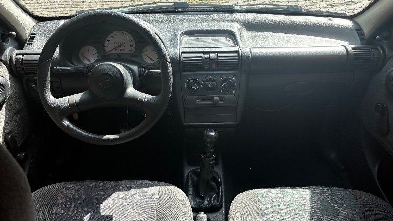 CHEVROLET CORSA HATCH CORSA WIND 1.0 MPFI 4P 2001/2002 COMPLETO VEÍCULOS GUAPORÉ / Carros no Vale CHEVROLET CORSA HATCH CORSA WIND 1.0 MPFI 4P 2001/2002 COMPLETO VEÍCULOS GUAPORÉ / Carros no Vale
