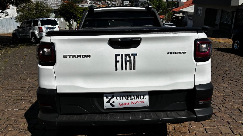 FIAT STRADA 1.3 FIREFLY FREEDOM CS 2024/2025 COMPLETO VEÍCULOS GUAPORÉ / Carros no Vale