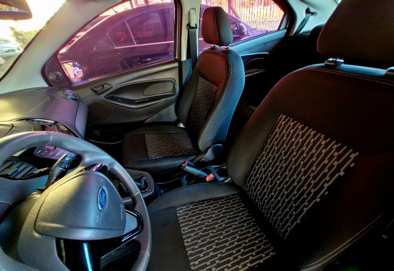 FORD KA + 1.0 SE 12V 2017/2018 CRUZEIRO MULTIMARCAS CRUZEIRO DO SUL / Carros no Vale