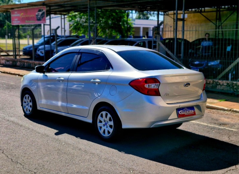 FORD KA + 1.0 SE 12V 2017/2018 CRUZEIRO MULTIMARCAS CRUZEIRO DO SUL / Carros no Vale