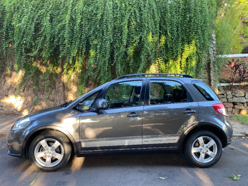 SUZUKI SX4 2.0 4X4 2011/2012 ESTAÇÃO DO CARRO ESTRELA / Carros no Vale