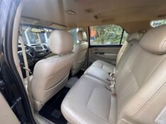 TOYOTA HILUX SW4 SRV 3.0 4X4 /2015 MENEGHINI VEÍCULOS ARROIO DO MEIO / Carros no Vale