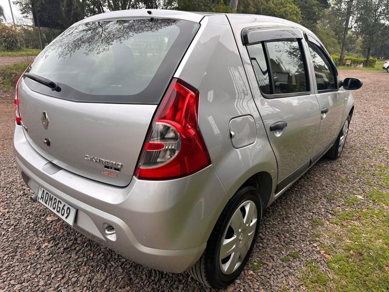 RENAULT SANDERO 1.6 AUTHENTIQUE 8V /2009 MENEGHINI VEÍCULOS ARROIO DO MEIO / Carros no Vale RENAULT SANDERO 1.6 AUTHENTIQUE 8V /2009 MENEGHINI VEÍCULOS ARROIO DO MEIO / Carros no Vale
