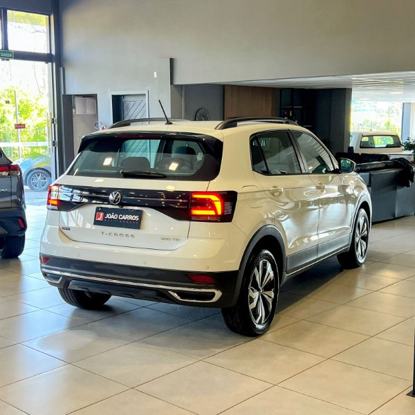 VOLKSWAGEN T-CROSS COMFORTLINE 200 TSI 1.0 2023/2023 JOÃO CARROS MULTIMARCAS GUAPORÉ / Carros no Vale VOLKSWAGEN T-CROSS COMFORTLINE 200 TSI 1.0 2023/2023 JOÃO CARROS MULTIMARCAS GUAPORÉ / Carros no Vale