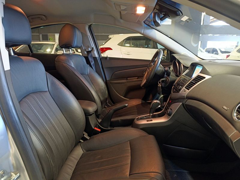 Chevrolet Chev Cruze Lt Nb 2014/2014 SIM VEÍCULOS PORTO ALEGRE / Carros no Vale