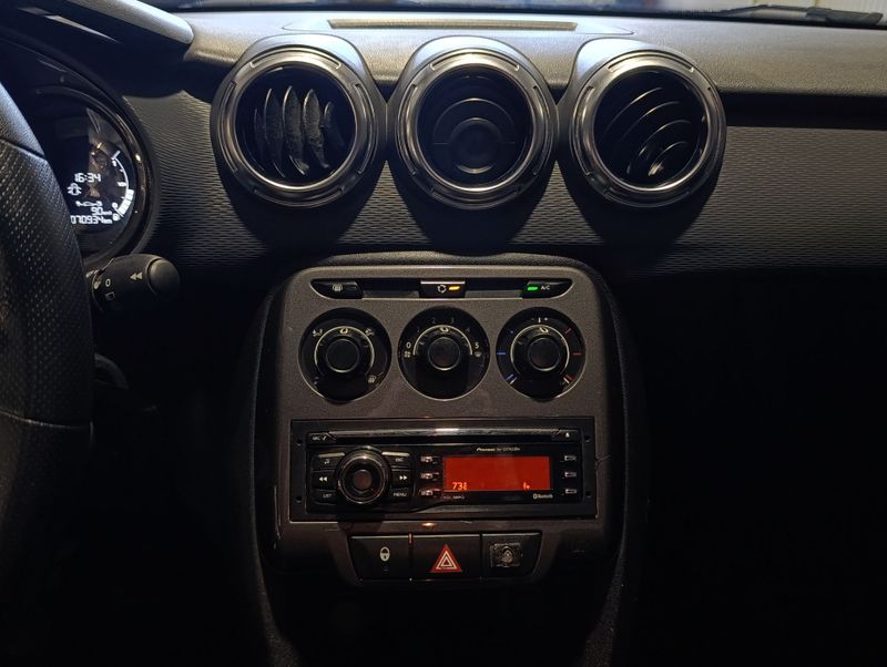 Citroen C3 Tendance 1.5 8v 2013/2014 SIM VEÍCULOS PORTO ALEGRE / Carros no Vale