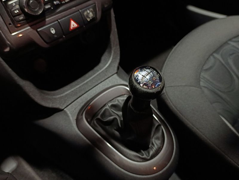 Citroen C3 Tendance 1.5 8v 2013/2014 SIM VEÍCULOS PORTO ALEGRE / Carros no Vale