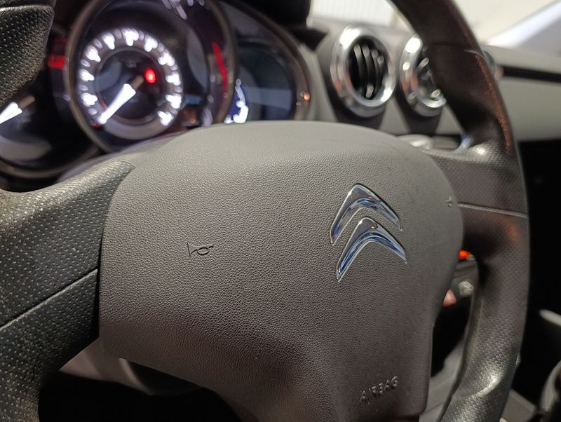 Citroen C3 Tendance 1.5 8v 2013/2014 SIM VEÍCULOS PORTO ALEGRE / Carros no Vale