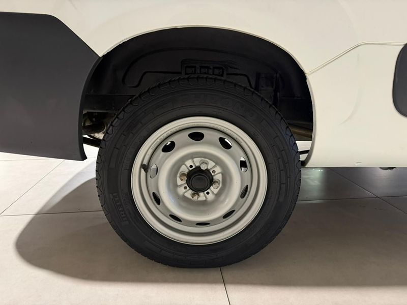 Fiat Fiorino 1.4 2014/2015 SIM VEÍCULOS PORTO ALEGRE / Carros no Vale