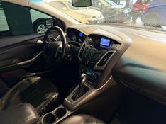 Ford Focus Sedan Se 2.0 2014/2015 SIM VEÍCULOS PORTO ALEGRE / Carros no Vale