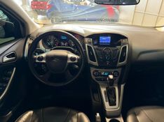 Ford Focus Sedan Se 2.0 2014/2015 SIM VEÍCULOS PORTO ALEGRE / Carros no Vale