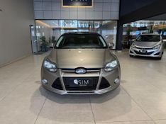 Ford Focus Sedan Se 2.0 2014/2015 SIM VEÍCULOS PORTO ALEGRE / Carros no Vale