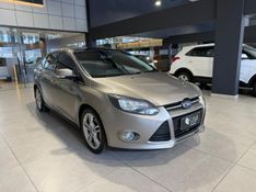 Ford Focus Sedan Se 2.0 2014/2015 SIM VEÍCULOS PORTO ALEGRE / Carros no Vale