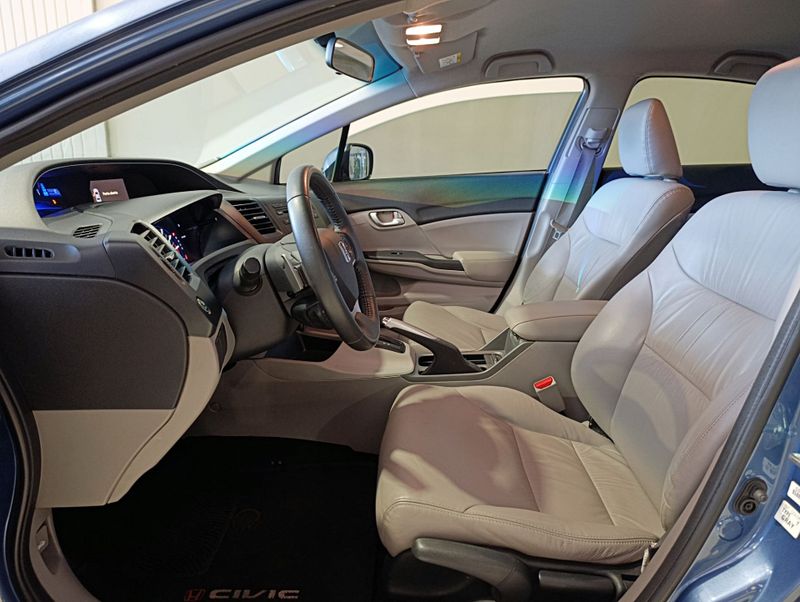 Honda Civic Lxr 2.0 Flexone 16v 2014/2015 SIM VEÍCULOS PORTO ALEGRE / Carros no Vale