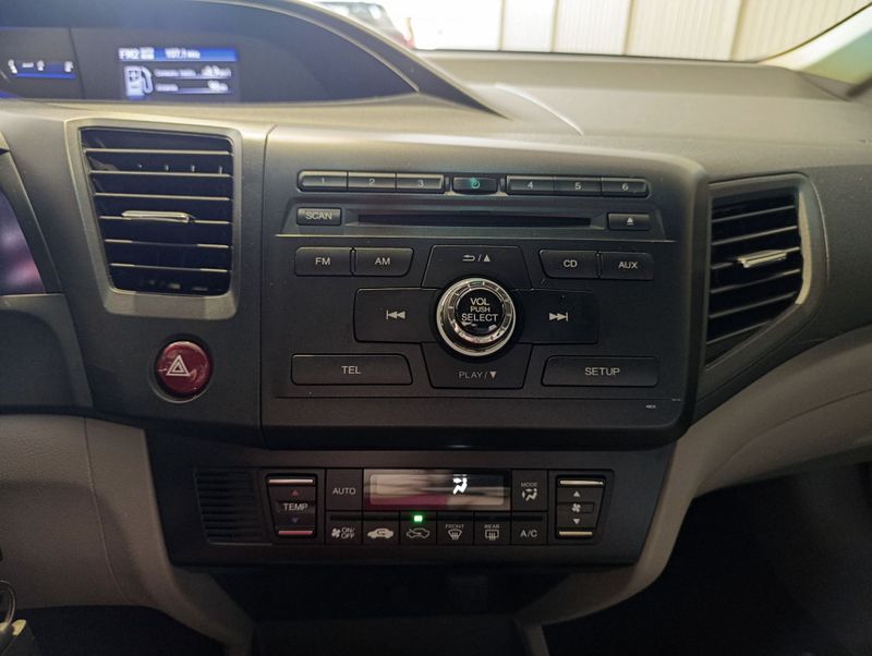 Honda Civic Lxr 2.0 Flexone 16v 2014/2015 SIM VEÍCULOS PORTO ALEGRE / Carros no Vale