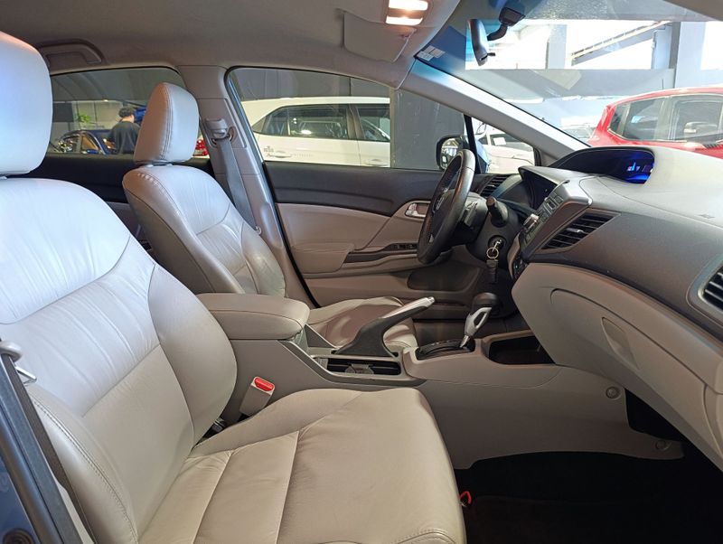 Honda Civic Lxr 2.0 Flexone 16v 2014/2015 SIM VEÍCULOS PORTO ALEGRE / Carros no Vale