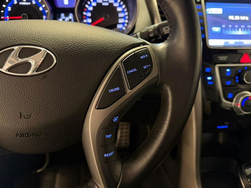 Hyundai I30 1.8 16v 2015/2016 SIM VEÍCULOS PORTO ALEGRE / Carros no Vale