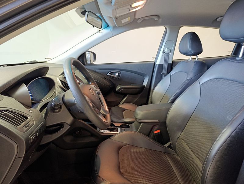 Hyundai Ix35 2.0 Mpfi Gl 16v 2021/2022 SIM VEÍCULOS PORTO ALEGRE / Carros no Vale