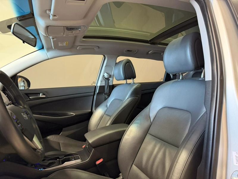 Hyundai Tucson 1.6 Turbo Gls 2019/2020 SIM VEÍCULOS PORTO ALEGRE / Carros no Vale