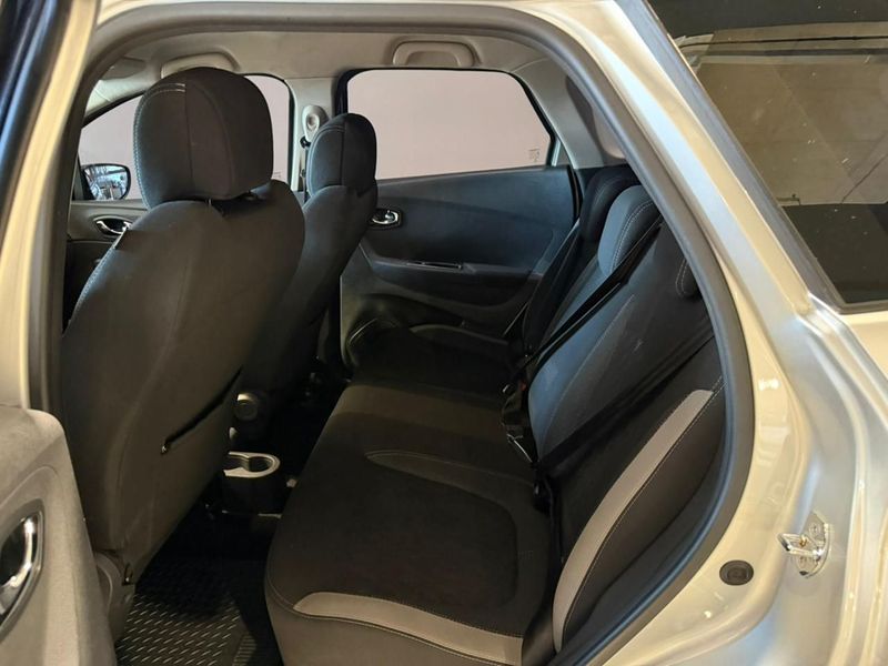 Renault Captur Zen 1.6 16v Mec 2017/2018 SIM VEÍCULOS PORTO ALEGRE / Carros no Vale