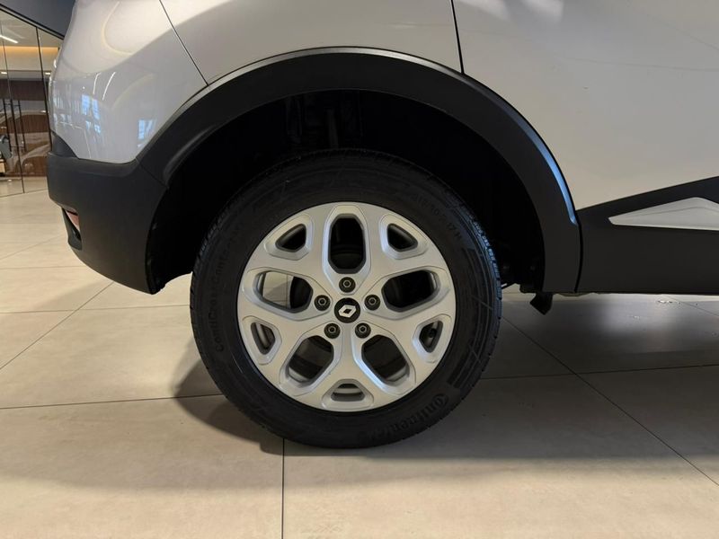 Renault Captur Zen 1.6 16v Mec 2017/2018 SIM VEÍCULOS PORTO ALEGRE / Carros no Vale