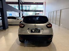 Renault Captur Zen 1.6 16v Mec 2017/2018 SIM VEÍCULOS PORTO ALEGRE / Carros no Vale