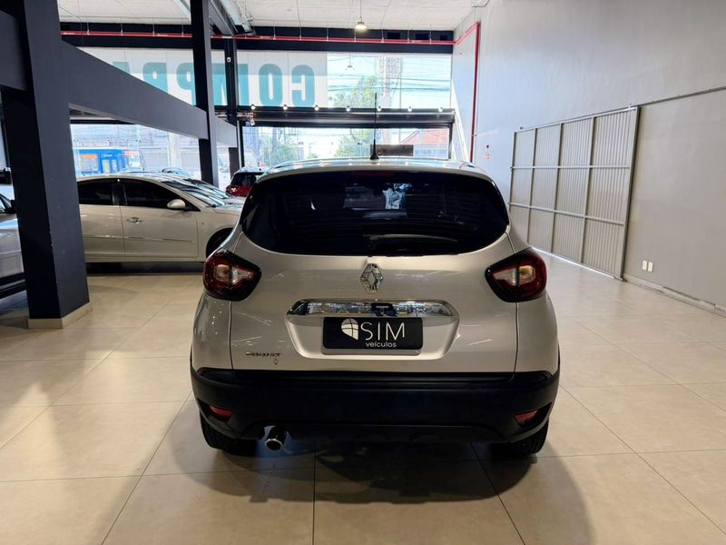 Renault Captur Zen 1.6 16v Mec 2017/2018 SIM VEÍCULOS PORTO ALEGRE / Carros no Vale