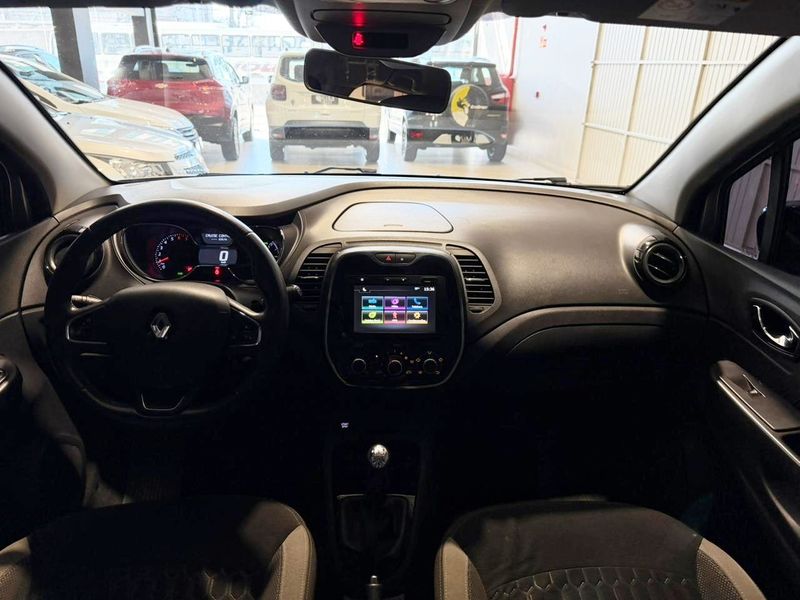 Renault Captur Zen 1.6 16v Mec 2017/2018 SIM VEÍCULOS PORTO ALEGRE / Carros no Vale