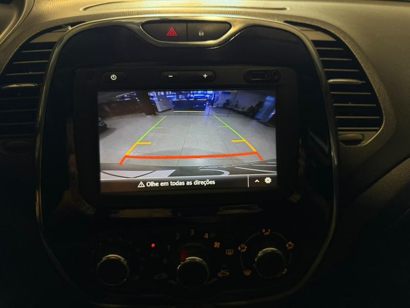 Renault Captur Zen 1.6 16v Mec 2017/2018 SIM VEÍCULOS PORTO ALEGRE / Carros no Vale