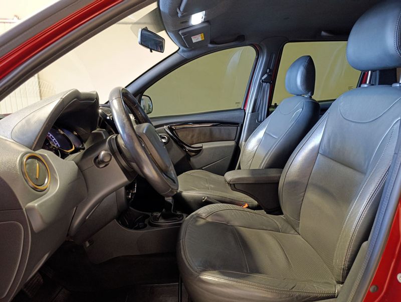 Renault Duster 1.6 Dynamique 4×2 16v 2018/2019 SIM VEÍCULOS PORTO ALEGRE / Carros no Vale