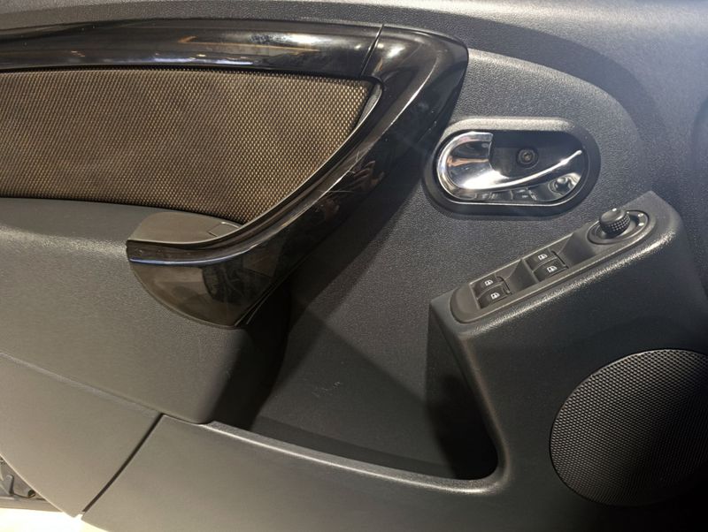 Renault Duster 1.6 Dynamique 4×2 16v 2018/2019 SIM VEÍCULOS PORTO ALEGRE / Carros no Vale