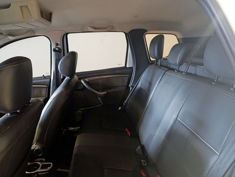 Renault Duster 20 D 4x2a 2012/2013 SIM VEÍCULOS PORTO ALEGRE / Carros no Vale