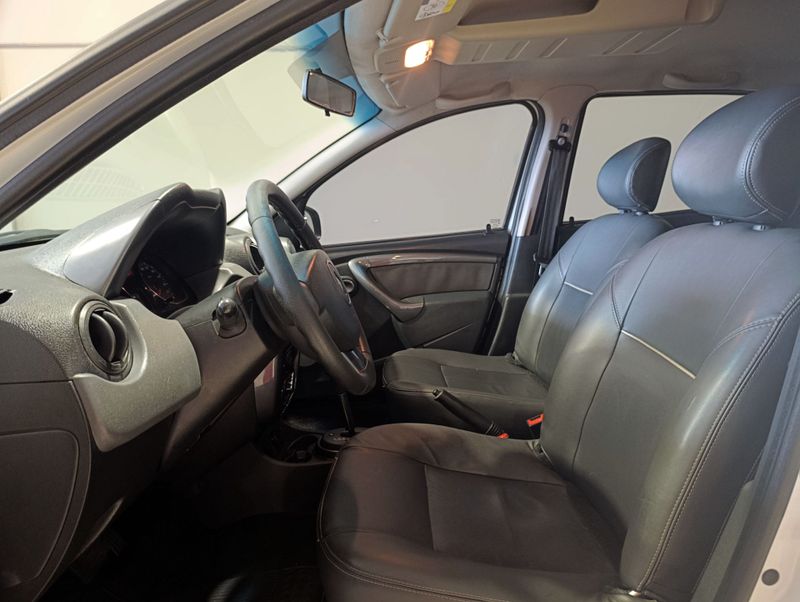 Renault Duster 20 D 4x2a 2012/2013 SIM VEÍCULOS PORTO ALEGRE / Carros no Vale