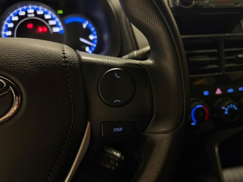 Toyota Yaris 1.3 16v Xl Live Multidrive 2021/2022 SIM VEÍCULOS PORTO ALEGRE / Carros no Vale