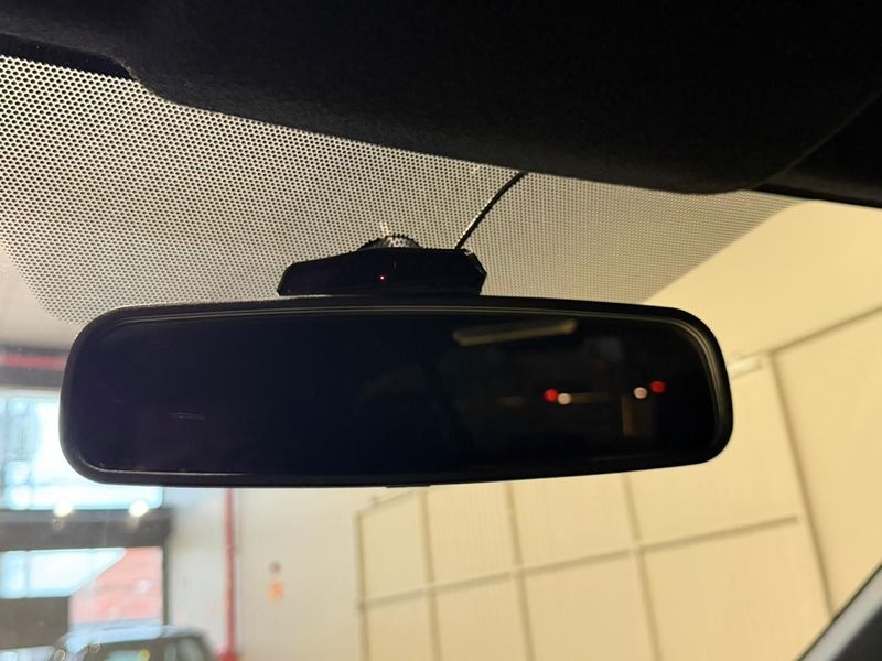 Toyota Yaris 1.3 16v Xl Live Multidrive 2021/2022 SIM VEÍCULOS PORTO ALEGRE / Carros no Vale