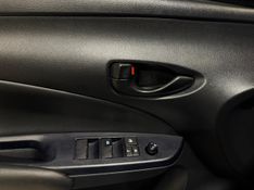 Toyota Yaris 1.3 16v Xl Live Multidrive 2021/2022 SIM VEÍCULOS PORTO ALEGRE / Carros no Vale