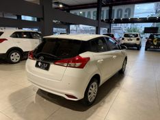 Toyota Yaris 1.3 16v Xl Live Multidrive 2021/2022 SIM VEÍCULOS PORTO ALEGRE / Carros no Vale