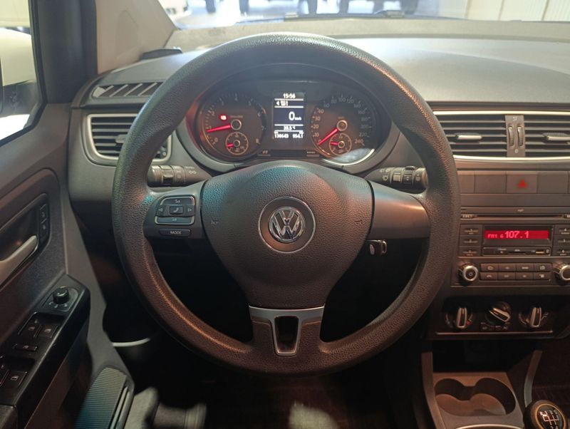 Volkswagen Fox 1.6 G2 Trend 2012/2013 SIM VEÍCULOS PORTO ALEGRE / Carros no Vale