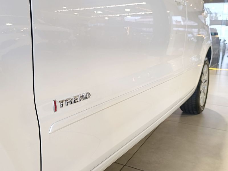 Volkswagen Fox 1.6 G2 Trend 2012/2013 SIM VEÍCULOS PORTO ALEGRE / Carros no Vale