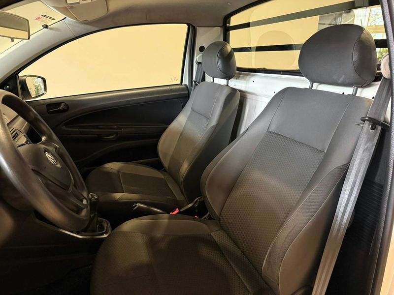 Volkswagen Saveiro Robust 1.6 Total 16v 2023/2023 SIM VEÍCULOS PORTO ALEGRE / Carros no Vale