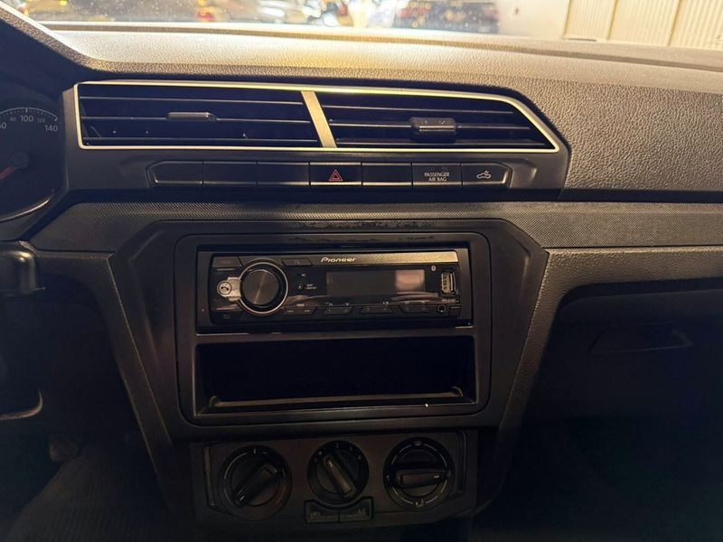 Volkswagen Saveiro Robust 1.6 Total 16v 2023/2023 SIM VEÍCULOS PORTO ALEGRE / Carros no Vale