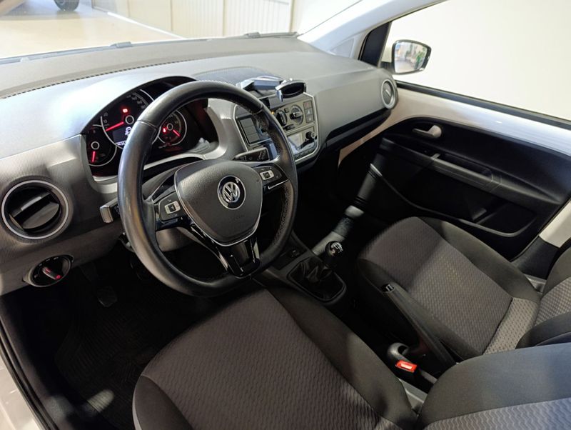 Volkswagen Up Move 1.0 Tsi Total 12v 2017/2018 SIM VEÍCULOS PORTO ALEGRE / Carros no Vale