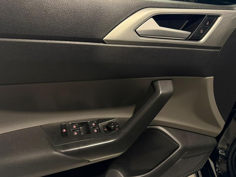 Volkswagen Virtus Highline 200 Tsi 1.0 12v 2021/2021 SIM VEÍCULOS PORTO ALEGRE / Carros no Vale