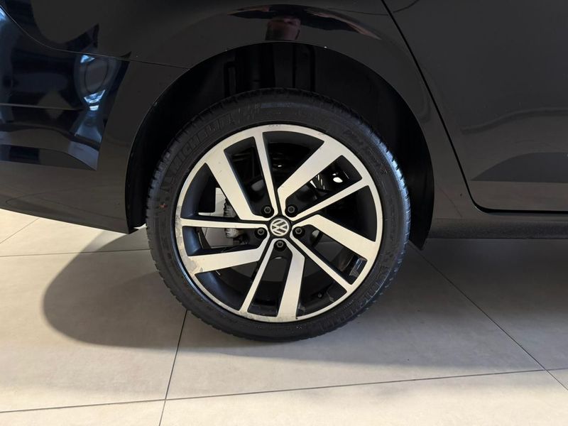 Volkswagen Virtus Highline 200 Tsi 1.0 12v 2021/2021 SIM VEÍCULOS PORTO ALEGRE / Carros no Vale